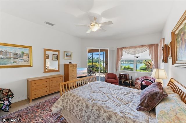 6168 Dogleg DR, Naples, FL 34113