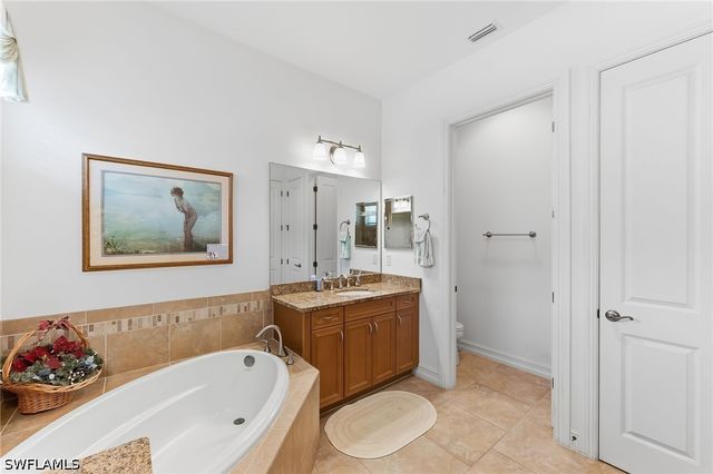 6168 Dogleg DR, Naples, FL 34113