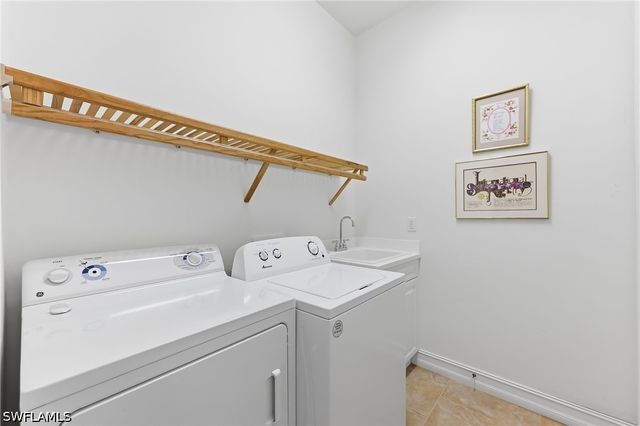 6168 Dogleg DR, Naples, FL 34113