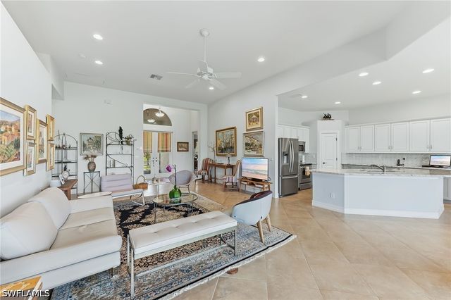 6168 Dogleg DR, Naples, FL 34113