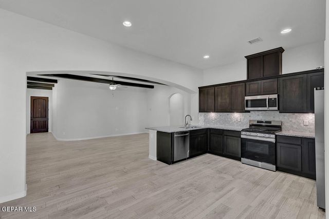 925 Raegil Street, El Paso, TX 79928