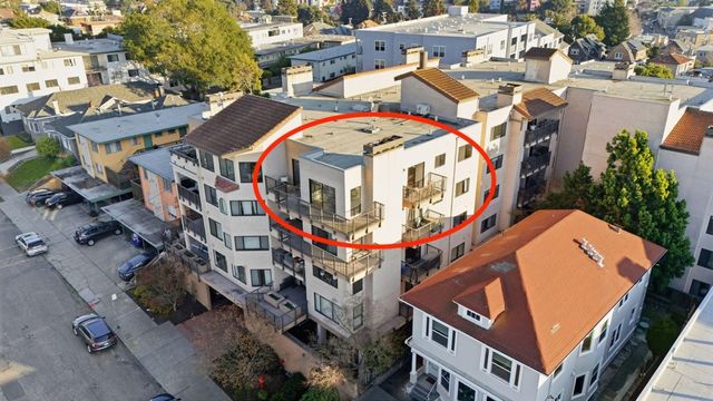 322 Hanover Ave 513, Oakland, CA 94606