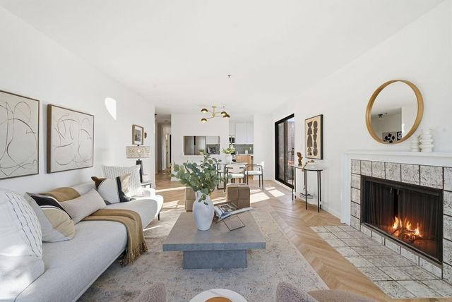 322 Hanover Ave 513, Oakland, CA 94606