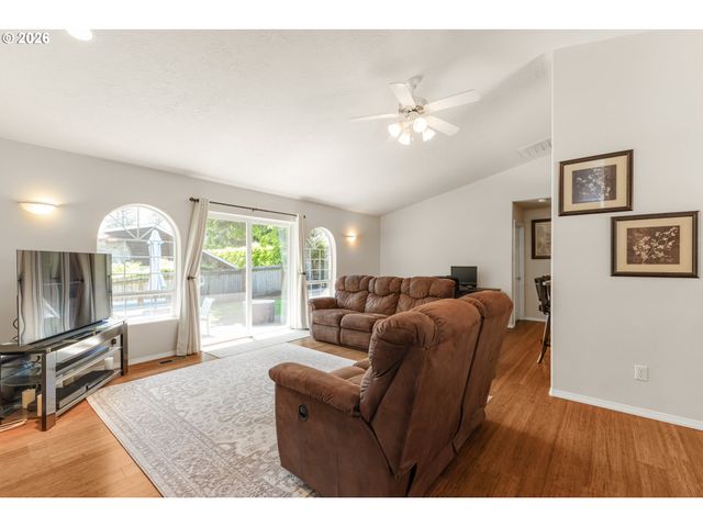 2660 Sw HUME Ct, Portland, OR 97219