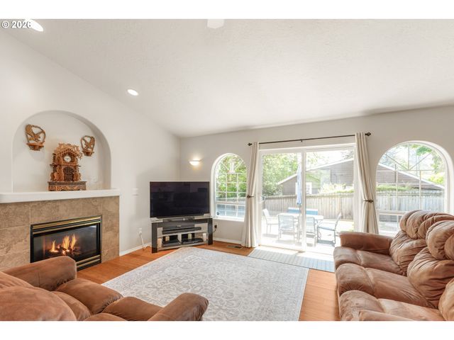 2660 Sw HUME Ct, Portland, OR 97219