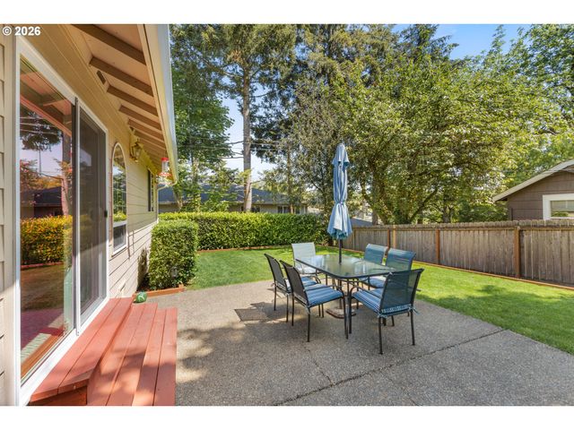 2660 Sw HUME Ct, Portland, OR 97219