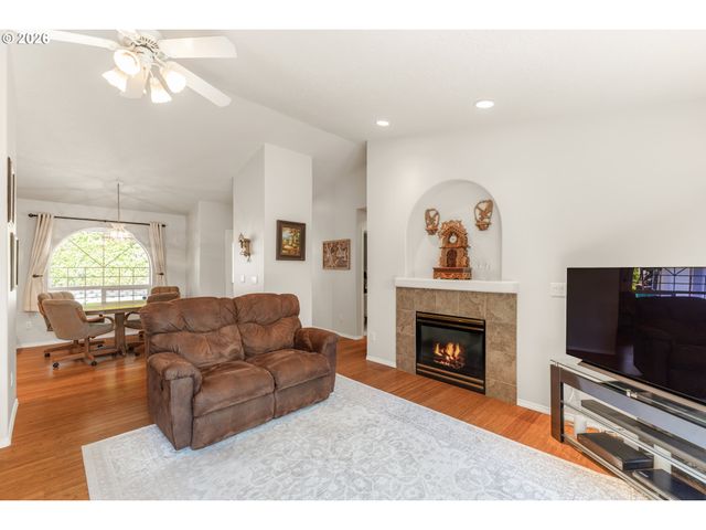 2660 Sw HUME Ct, Portland, OR 97219