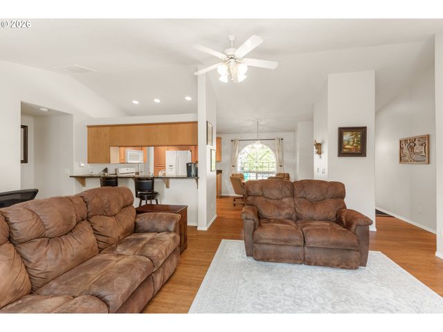 2660 Sw HUME Ct, Portland, OR 97219