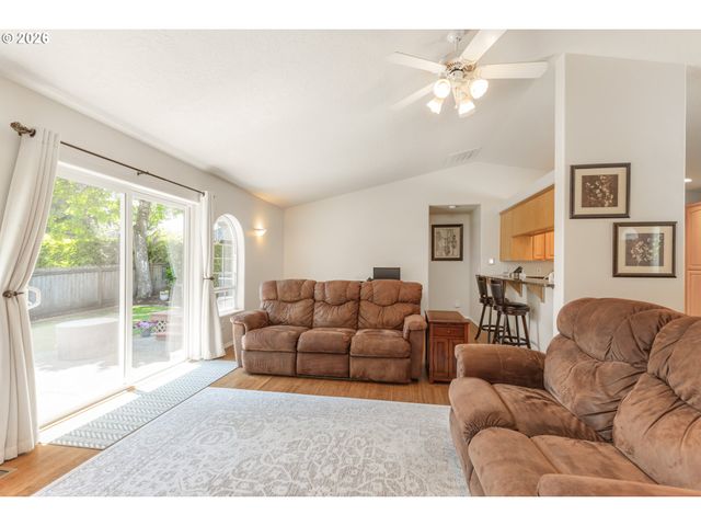 2660 Sw HUME Ct, Portland, OR 97219