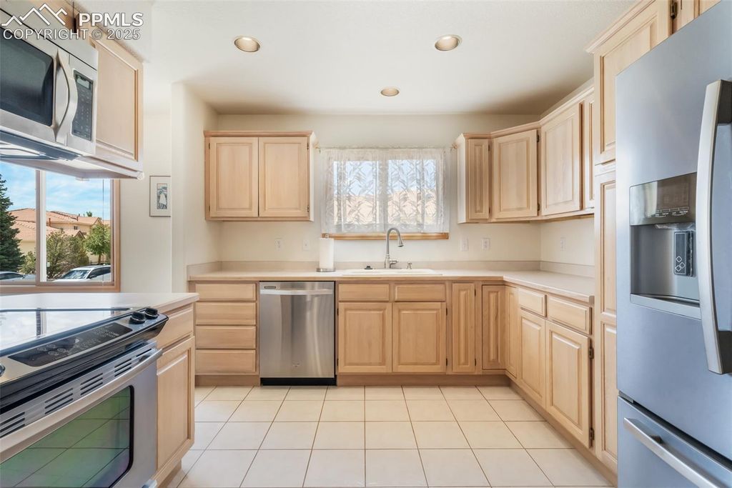 214 Luxury Lane, Colorado Springs, CO 80921 — photo 5