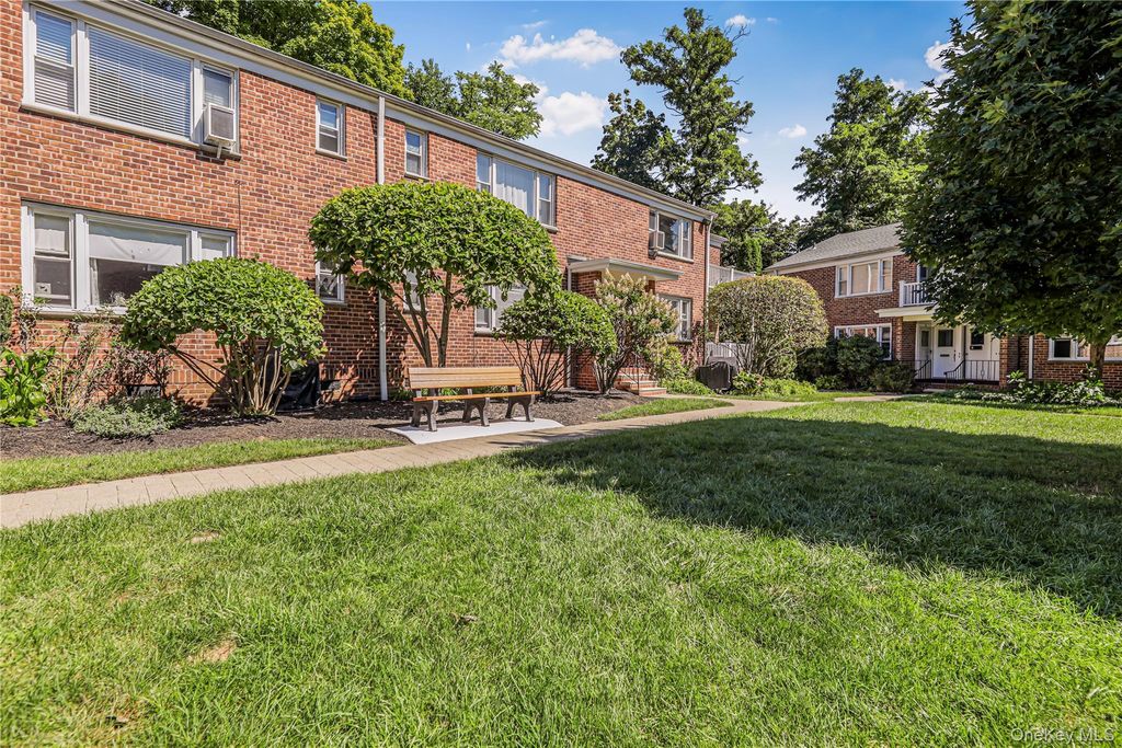47 Carpenter Avenue C, Mount Kisco, NY 10549 — photo 3