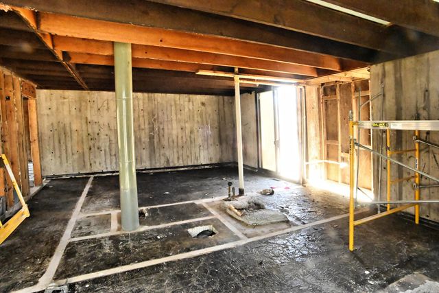 370 E Us Highway 6, Valparaiso, IN 46383