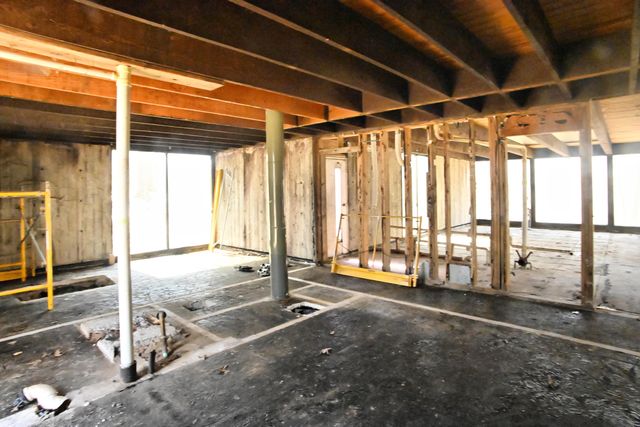 370 E Us Highway 6, Valparaiso, IN 46383