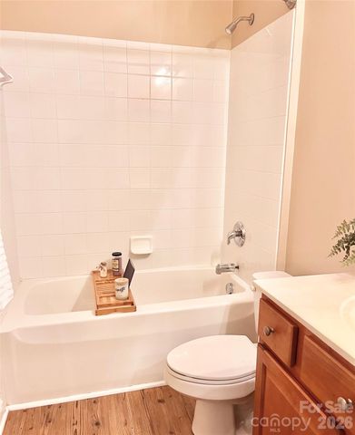 11264 Hyde Pointe Court, Charlotte, NC 28262