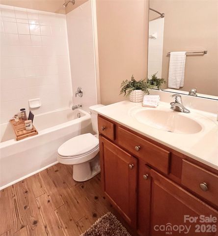 11264 Hyde Pointe Court, Charlotte, NC 28262