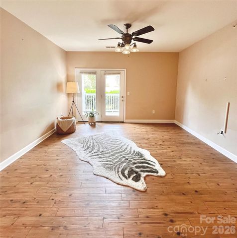 11264 Hyde Pointe Court, Charlotte, NC 28262