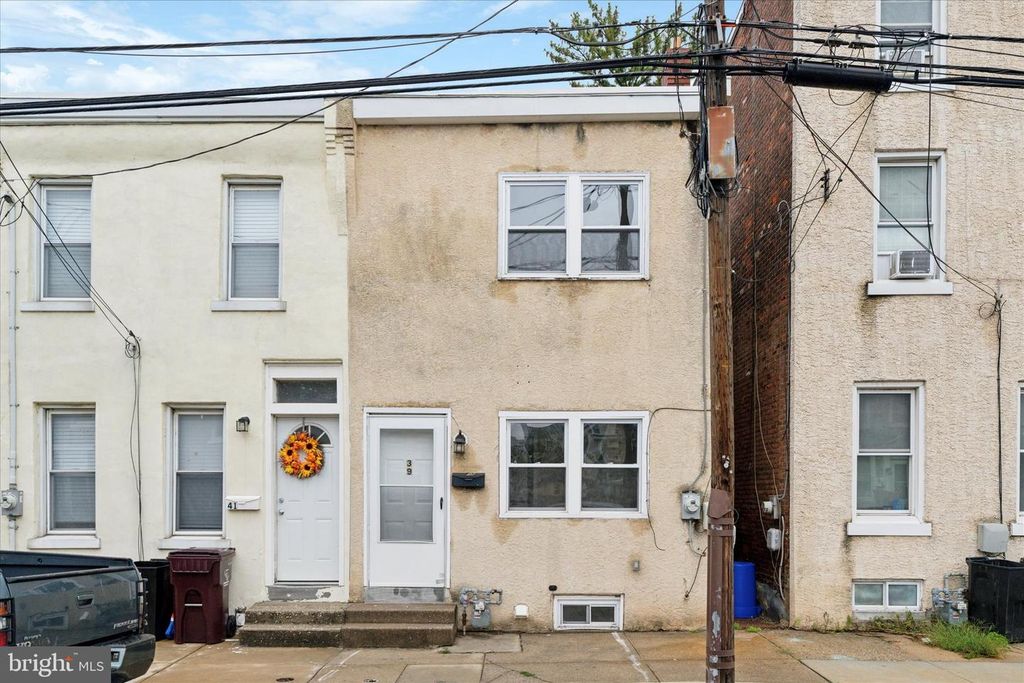 39 W FRONT ST, Bridgeport, PA 19405
