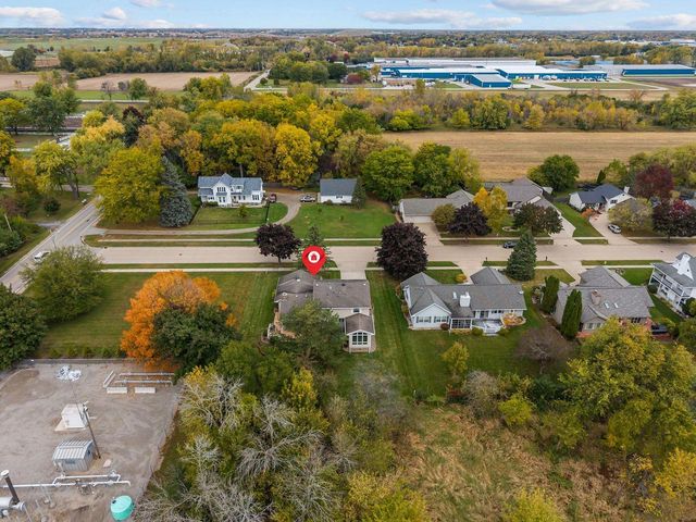 1211 PARK RIDGE AVENUE, Oshkosh, WI 54901