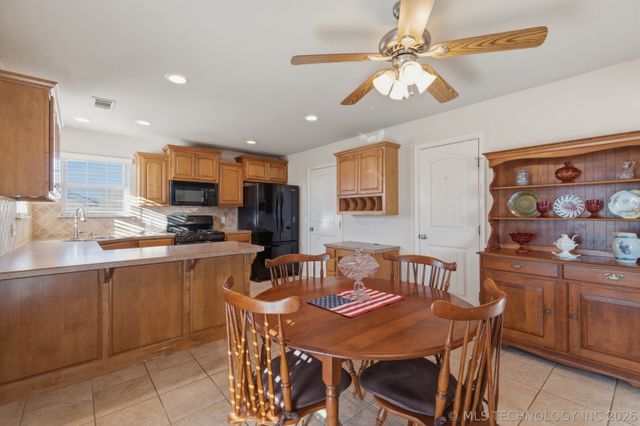 2108 S Javine Court, Skiatook, OK 74070