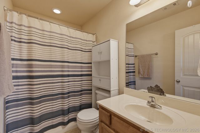 2108 S Javine Court, Skiatook, OK 74070