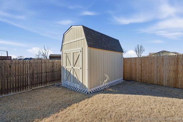 2108 S Javine Court, Skiatook, OK 74070