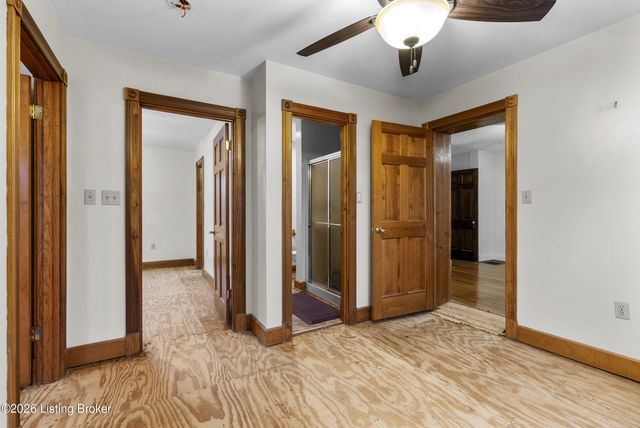 905 Keswick Blvd, Louisville, KY 40217