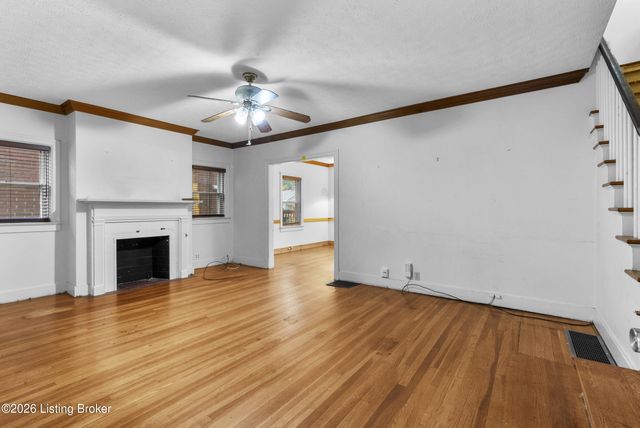 905 Keswick Blvd, Louisville, KY 40217