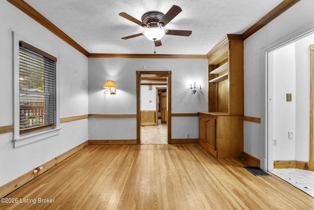 905 Keswick Blvd, Louisville, KY 40217