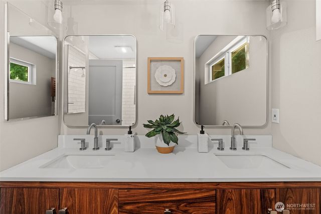 1701 Weatherswood Drive NW, Gig Harbor, WA 98335