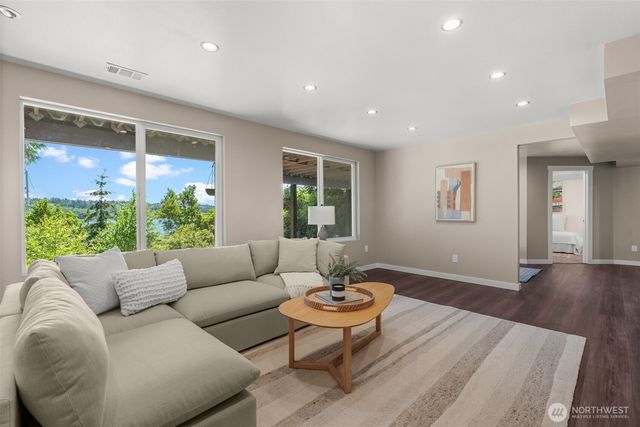 1701 Weatherswood Drive NW, Gig Harbor, WA 98335