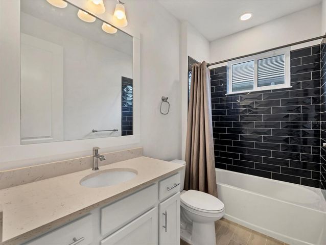 1027 WATERLINE COURT, Sarasota, FL 34240