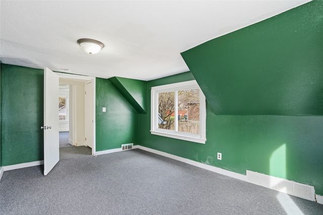 3832 13th Street, Des Moines, IA 50313