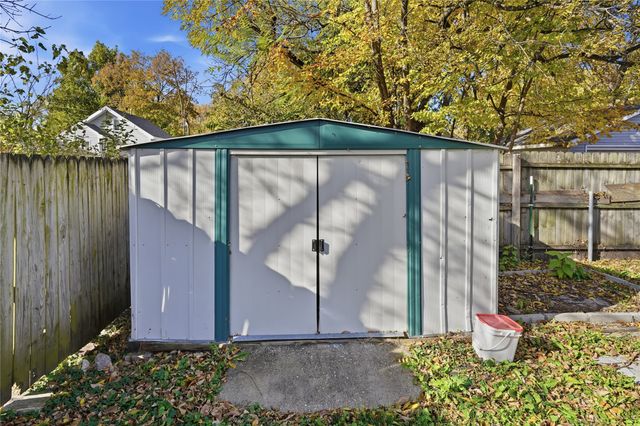 3832 13th Street, Des Moines, IA 50313