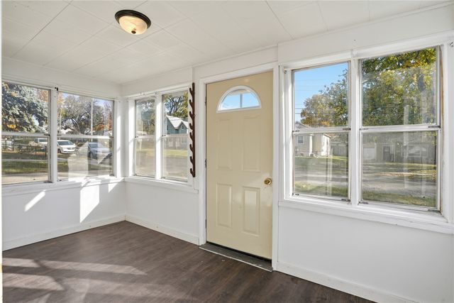 3832 13th Street, Des Moines, IA 50313