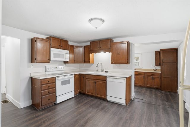 3832 13th Street, Des Moines, IA 50313