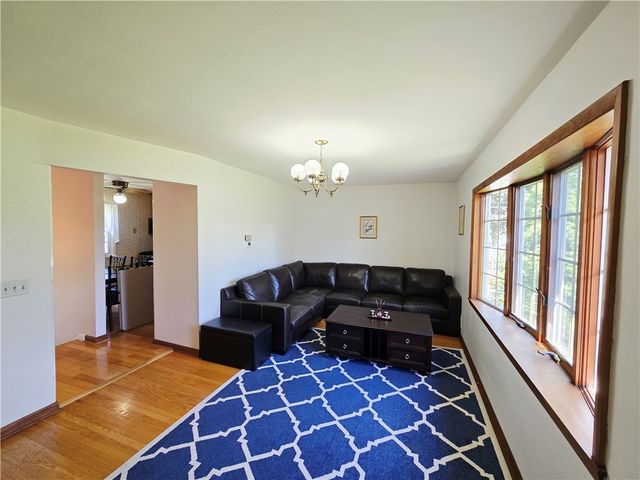 131 Medallion Drive, Greece, NY 14626