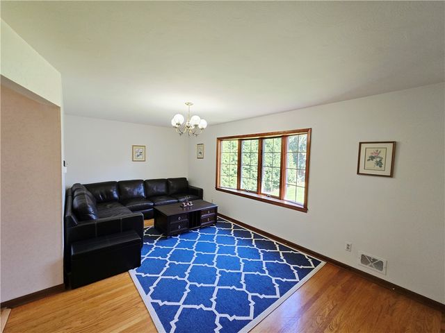 131 Medallion Drive, Greece, NY 14626