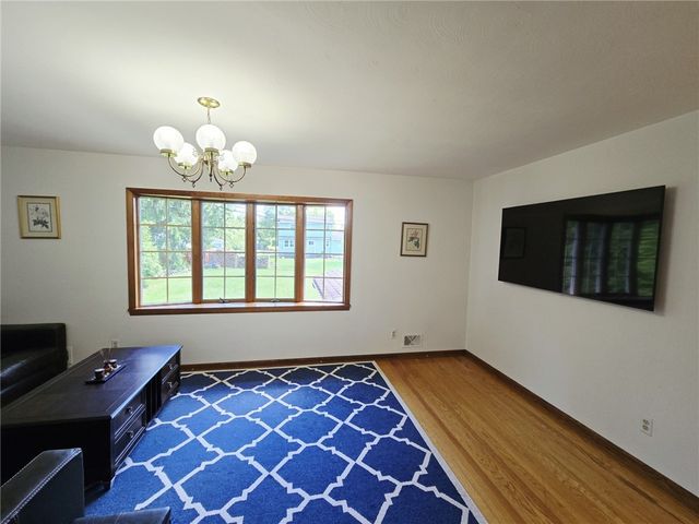 131 Medallion Drive, Greece, NY 14626