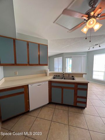 7230 N Highway 1 A102, Cocoa, FL 32927