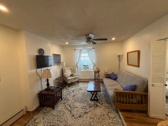 125 London 3, Boston, MA 02128