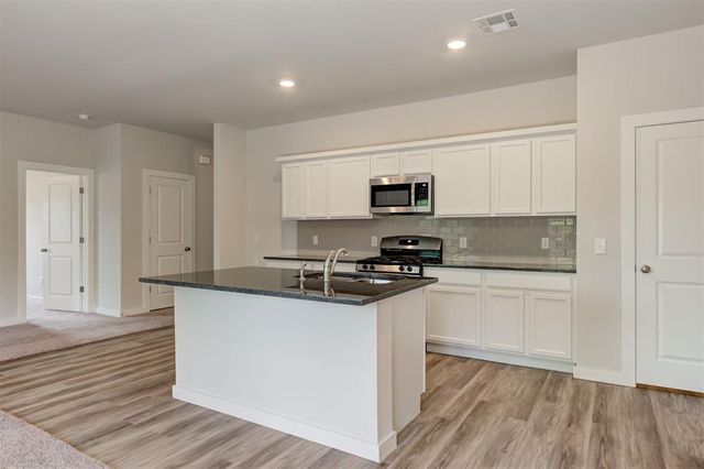 861 Stella Trail, Guthrie, OK 73044