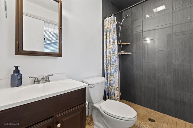 18596 W Karen Lane, Gurnee, IL 60031