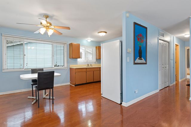 18596 W Karen Lane, Gurnee, IL 60031