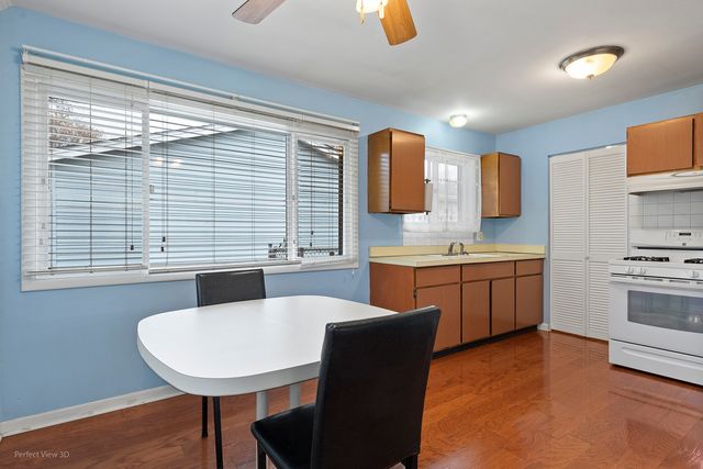 18596 W Karen Lane, Gurnee, IL 60031