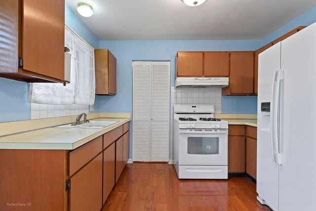 18596 W Karen Lane, Gurnee, IL 60031