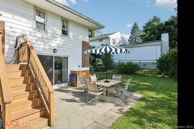 11 Lenroc Drive, White Plains, NY 10607