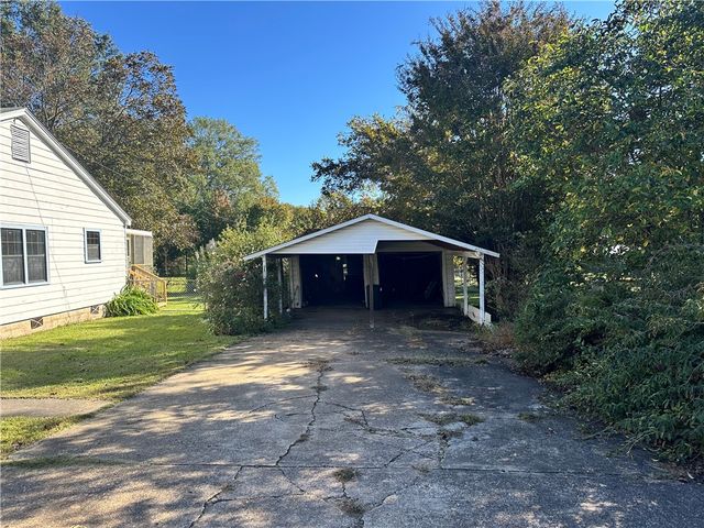 604 N Montgomery Street, Clarksville, AR 72830