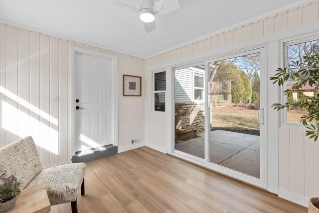 8424 N Fox Croft LANE, Fox Point, WI 53217