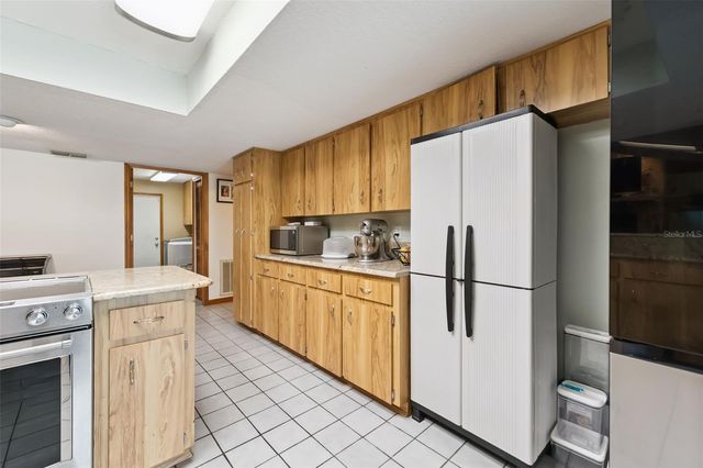 2610 TWELVE POINT DRIVE, Lakeland, FL 33811