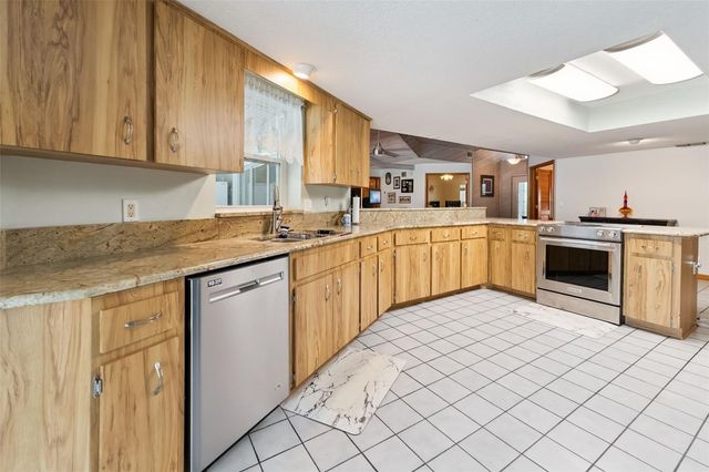 2610 TWELVE POINT DRIVE, Lakeland, FL 33811